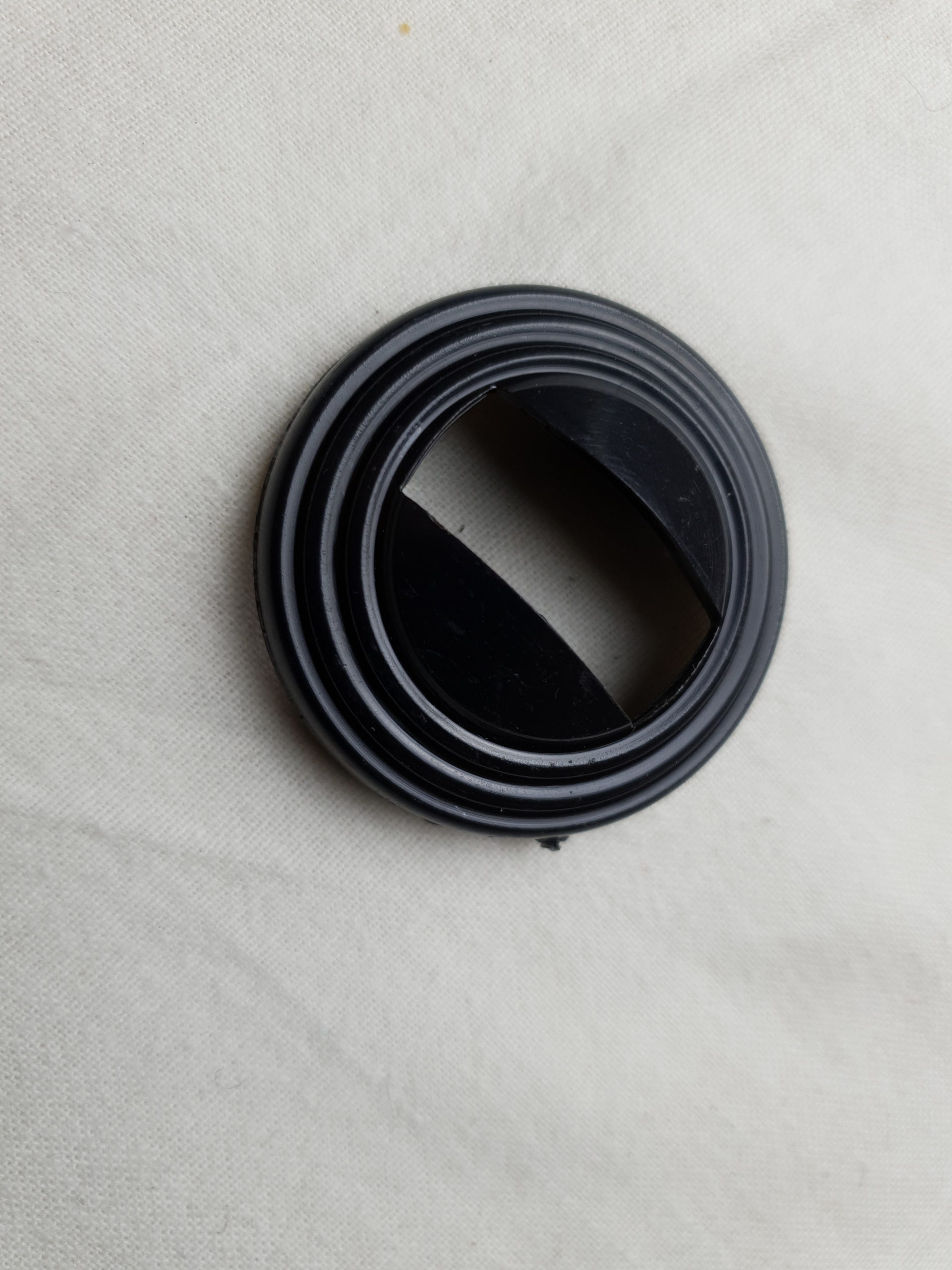 Rosace noire ouverture de porte 500/L