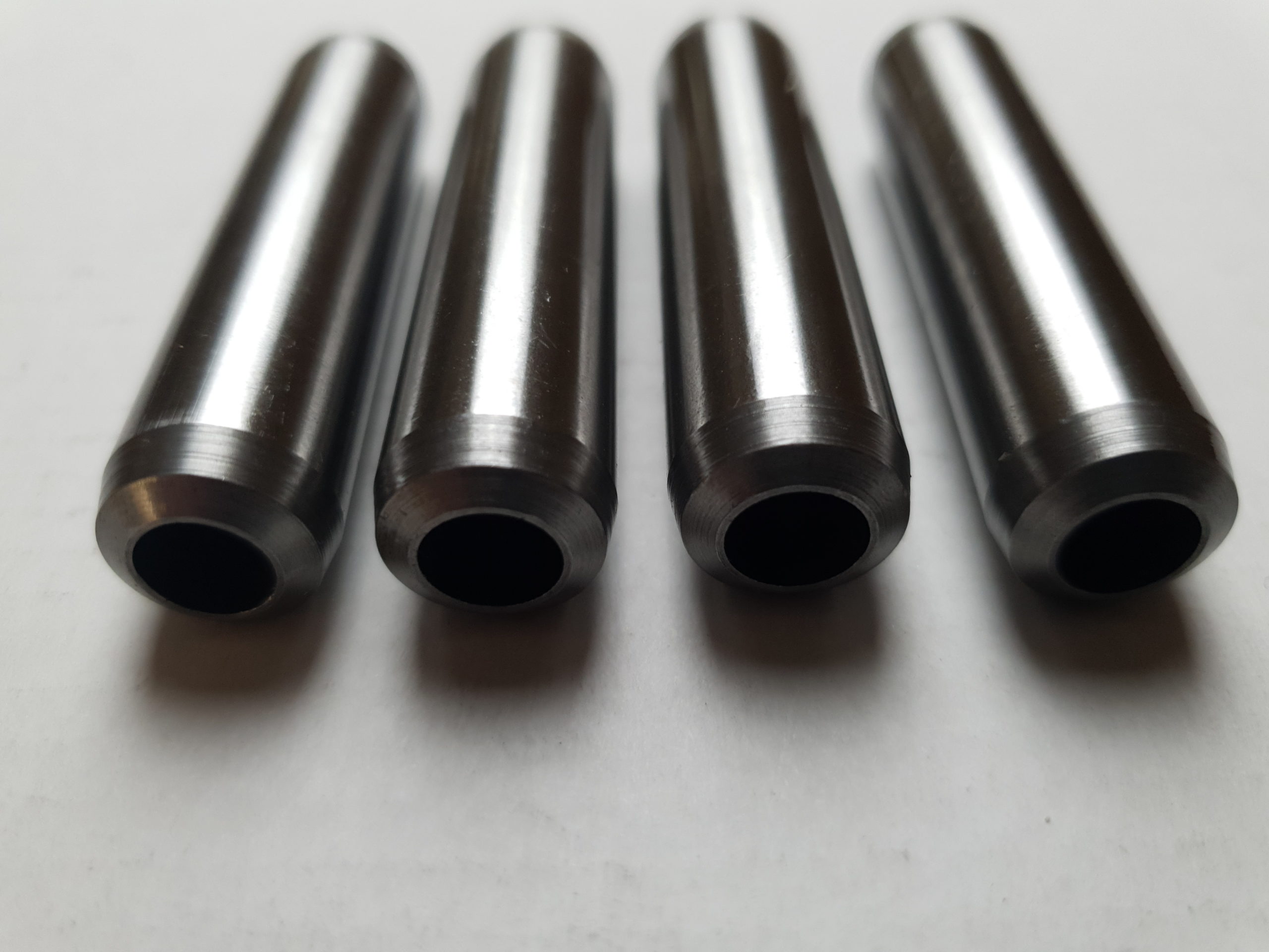 4 guides de soupapes 500/R/126 (14.02x8x59)