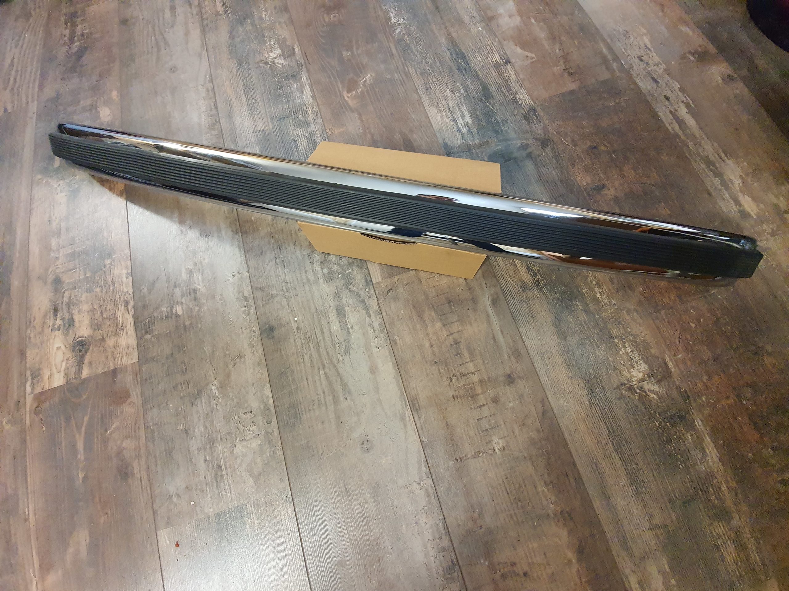 Pare choc avant 500 avec bande de caoutchouc centrale