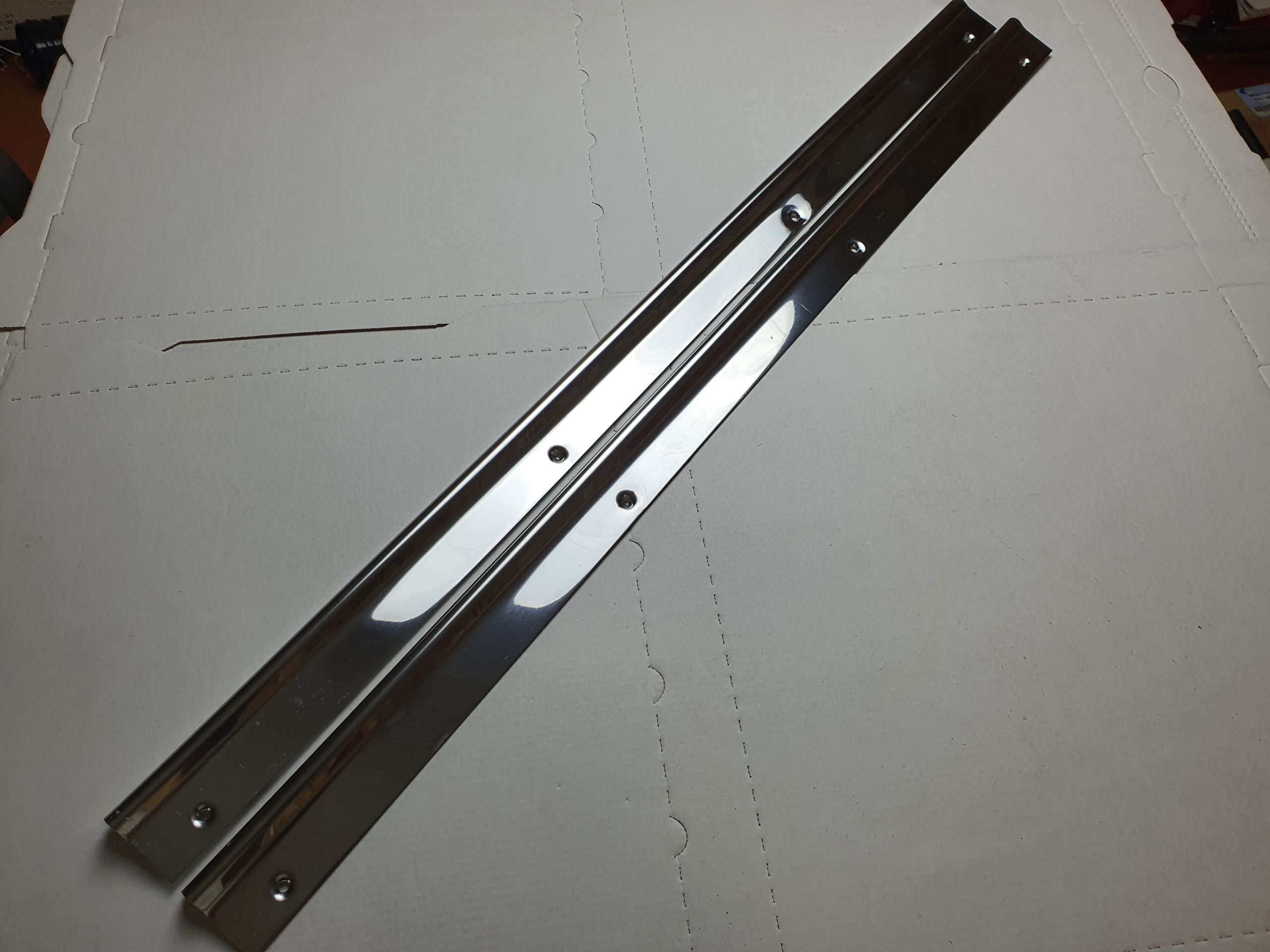 2 seuils de porte inox